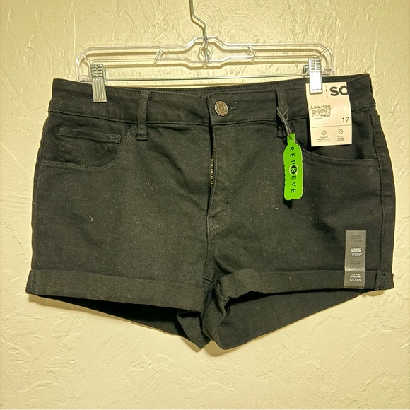 Women's So Black Jean Shorts Low Rise Shortie 2.5in Inseam Stretch Size 17 33W - Picture 1 of 7